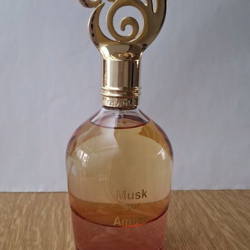 Musk Pour Amber Eau de Parfum 100 ml new, authentic Arabian fragrance