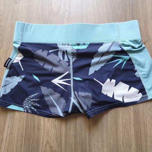 Dakine women's swim shorts large, like new, blue