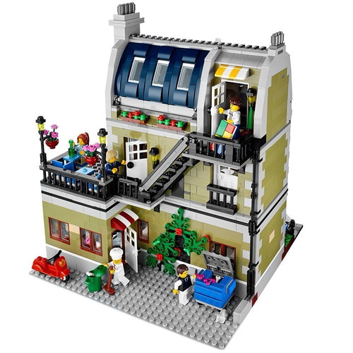 Lego Creator Expert Parisian Restaurant 10243 new, collectible
