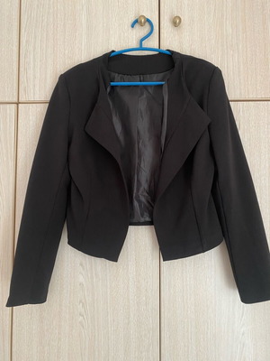 Actius mid-length jacket black like new, one size
