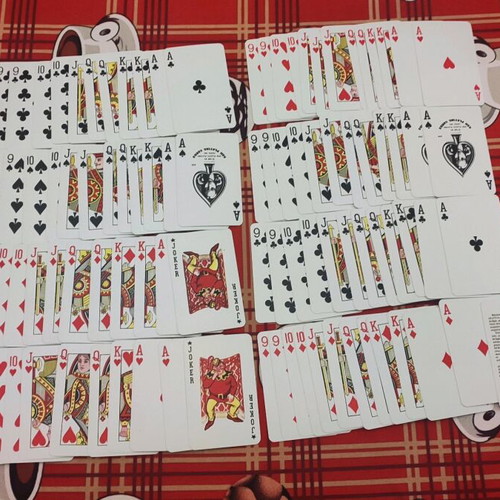 KEM USA collectible playing cards like new with plastic case