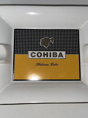 Керамична пепелник за пури Cohiba като нов