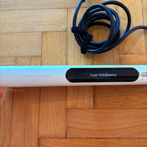 Hair Majesty Hair Straightener with Steam like new, model HM-4022
