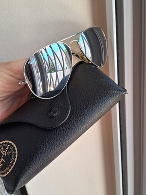Ray Ban Aviator sunglasses