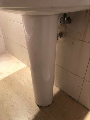 Turkuaz bathroom sink with pedestal like new 60x50 cm