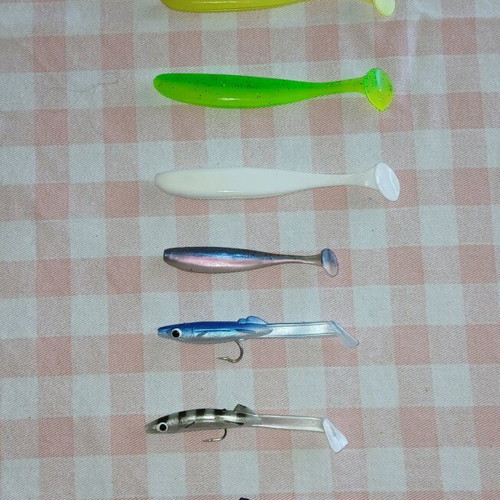 Silicone artificial lures new, 8 pcs, spinning