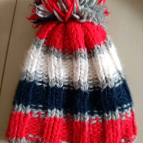 Wool hat used, size M, red with fleece lining