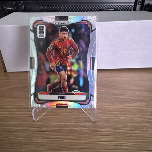 2026 Prizm FIFA World Cup Pedri Silver card like new