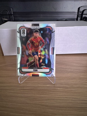 2026 Prizm FIFA World Cup Pedri Silver card like new