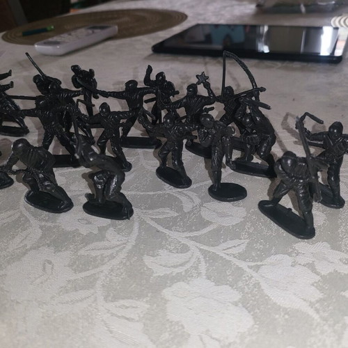 Solpa Ninja toy soldiers set of 21 figures like new