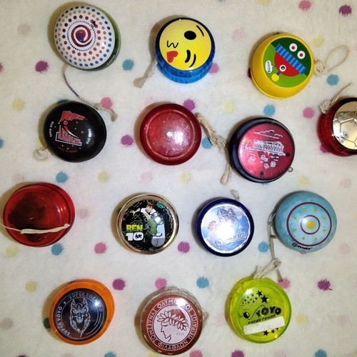 Vintage yo-yos, set of 14 pieces
