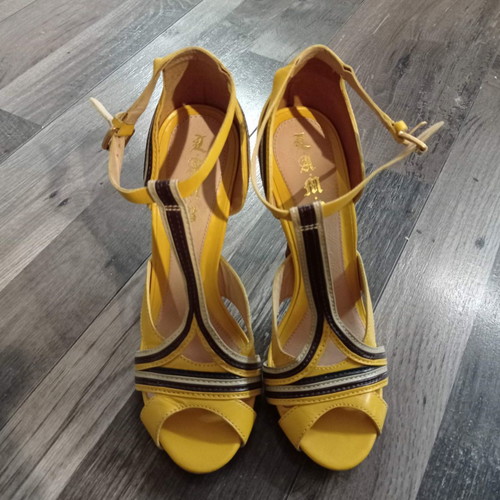 L.A.M.B. shoes used, 100% leather, size 41
