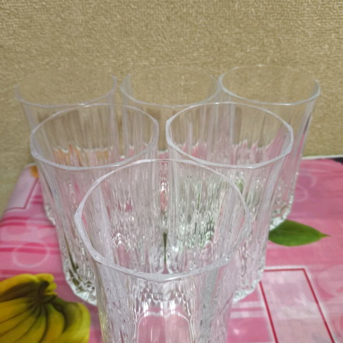 Set of 6 glass glasses new with special finish