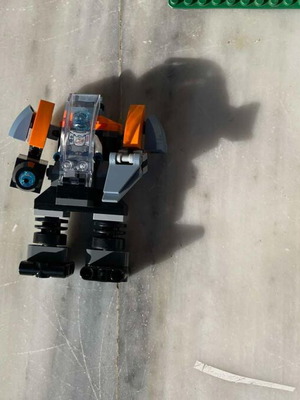 Lego φιγούρα Cyber drone 31111 μεταχειρισμένη σε καλή κατάσταση