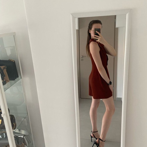 Toi&Moi burgundy playsuit size S like new