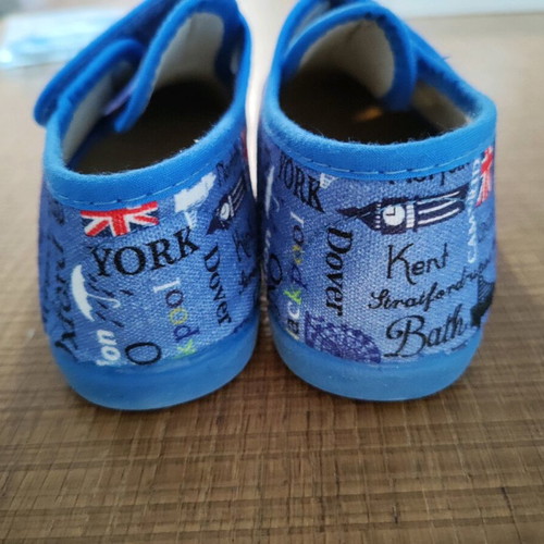 Children's anatomical slippers like new, blue, size 29 for boys