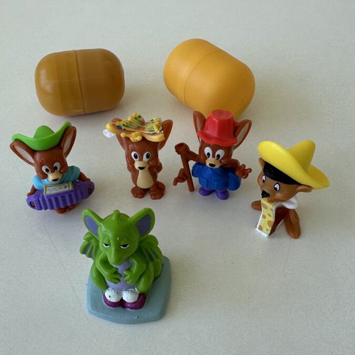 Vintage Kinder Surprise mice figures set of 5, like new