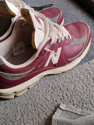 New Balance 2002 R 44,5 αθλητικά σαν καινούργια, γνήσιο δέρμα