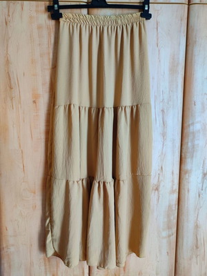 Beige Maxi Skirt one size new, wrinkle-free