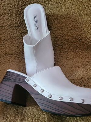 Σαμπό λευκά 38 νούμερο σαν καινούργια με τακούνι όψη ξύλου