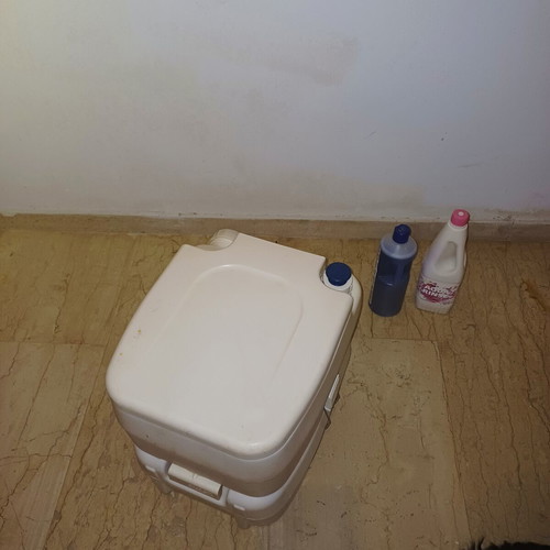 Chemical portable toilet used with 12ltr water tank and 20ltr waste tank