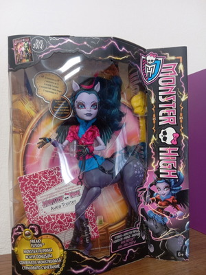 Monster High Avea Trotter Freaky Fusion new collectible doll