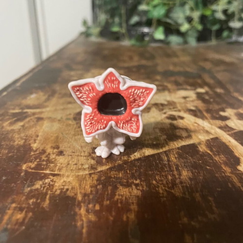 Funko Kinder Joy Demogorgon Stranger Things like new