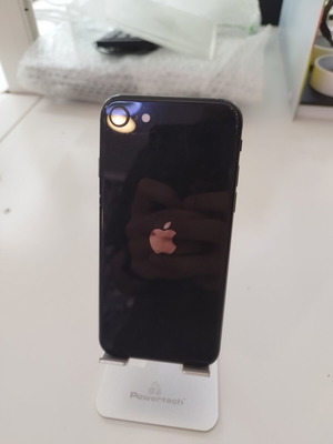 Refurbished iPhone SE 2020 3GB/128GB Dual Sim black used