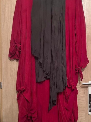 Yiannis Karitsiotis Limited Versions dress red new with scarf