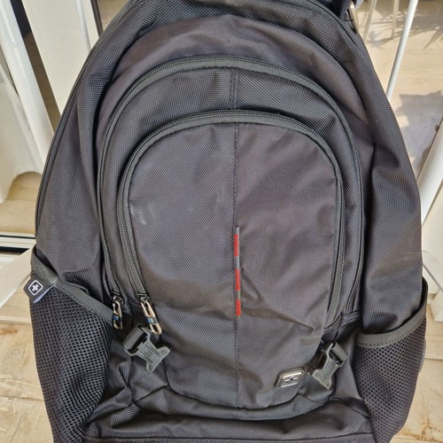Suissewin travel backpack with laptop compartment used