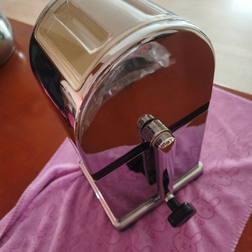 Hendi ice crusher manual with stainless steel blades and scoop