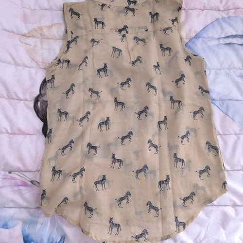 Stradivarius women's beige shirt with black horses like new