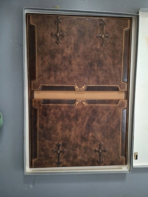 Vintage leather desk set like new