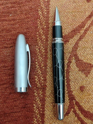 Davidoff Cigarettes Pen like new