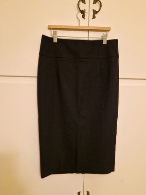 Zara pencil skirt black like new, size S