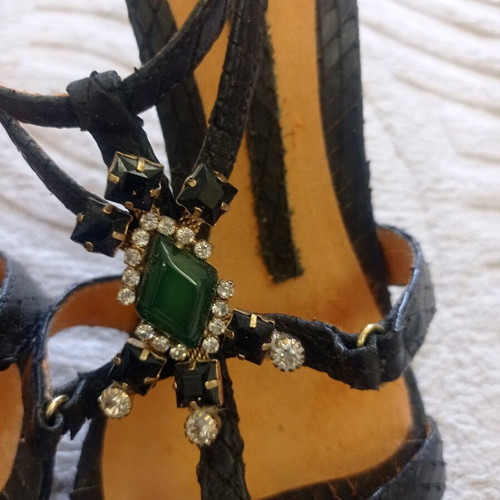 Schutz sandals size 40 leather black and gold new high heels