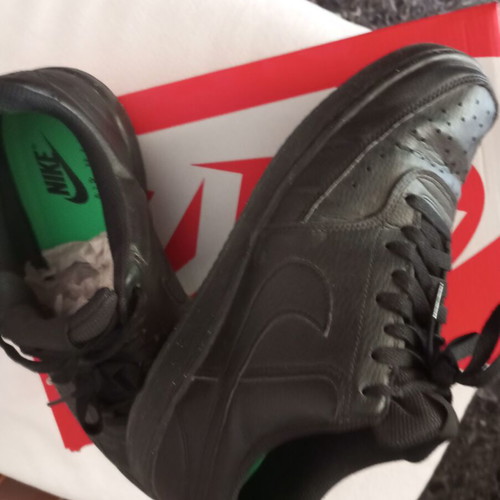 Nike men's casual shoes size 42 like new, black