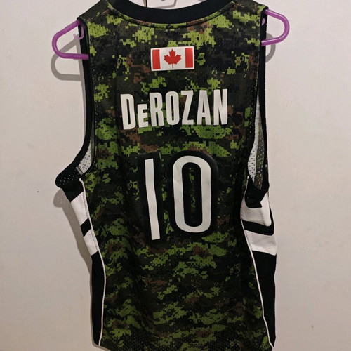 Toronto Raptors DeRozan 2011-2012 Mitchell and Ness like new