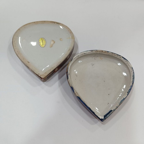 Satsuma porcelain box used in heart shape