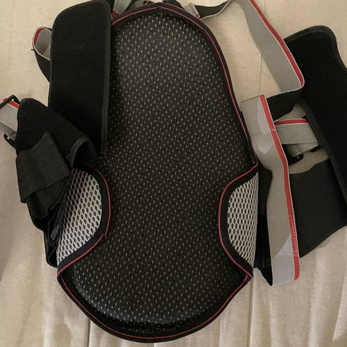 Hudora back protector shell used for moto ski snowboard skates