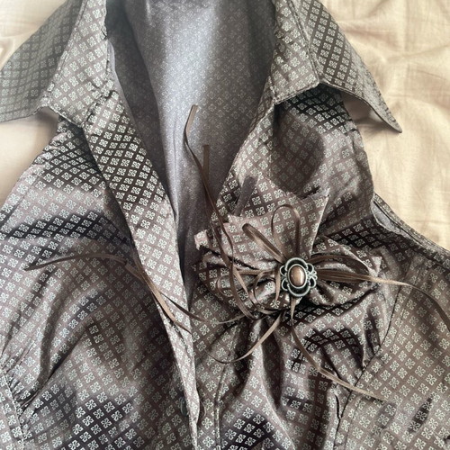 Lynne shirt like new, size M, beige brown