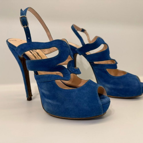 Dress2Impress blue electric leather platform sandals like new