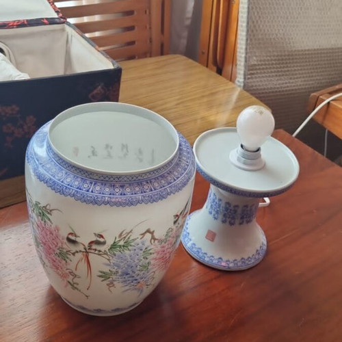 Jingdezhen PRoC porcelain lamp with birds eggshell used