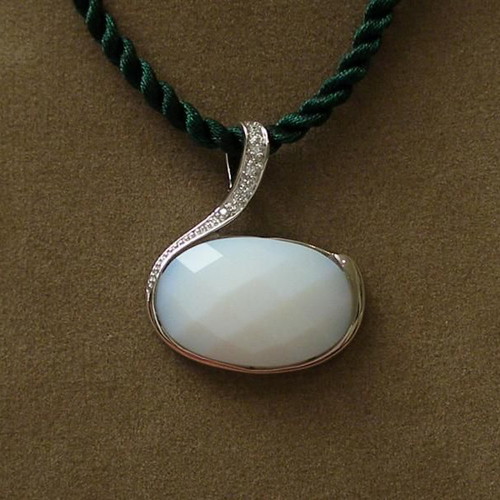 Fashion 925 Silver Pendant with Opal New