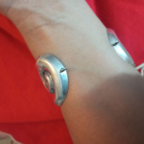 Silver 925 bracelet Mexico silver used with archaic designs and safety chain rings