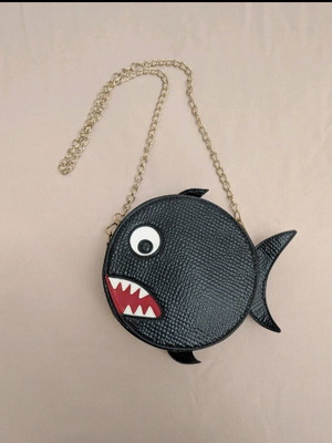 Kling crossbody bag like new, fish-shaped, black