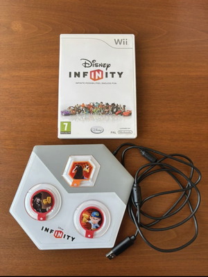 Disney Infinity 1.0 παιχνίδι Nintendo Wii σαν καινούργιο με 3 power discs