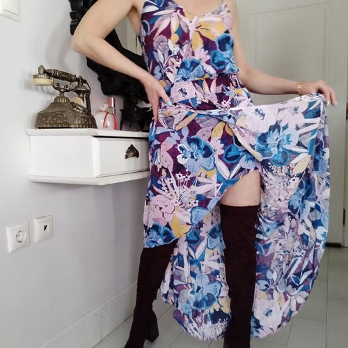 Vintage Women's Secret dress size M like new, multicolor