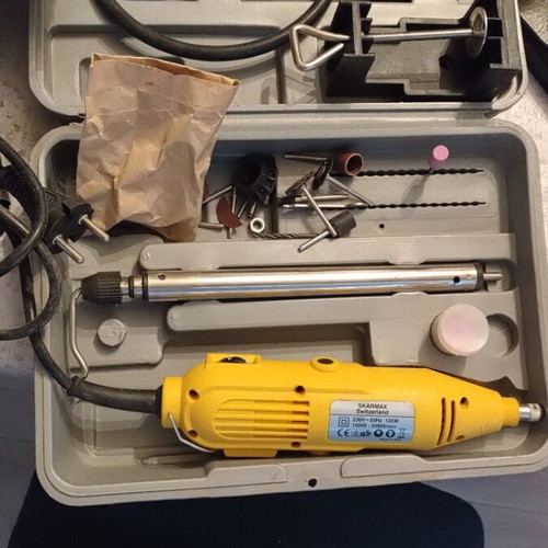 Telescopic multitool like new with extension shaft and desk mount