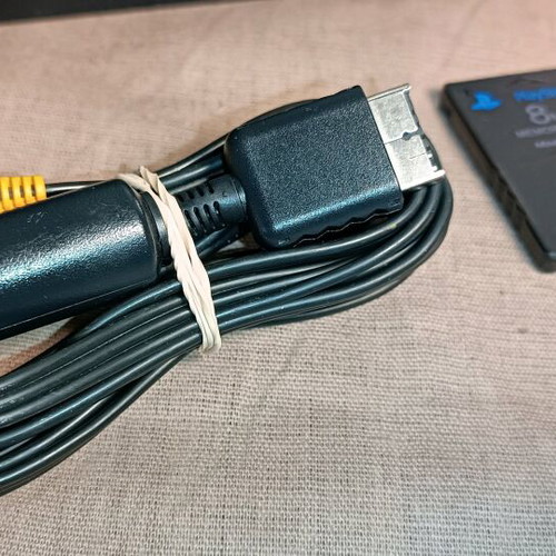 Sony Playstation 2 μεταχειρισμένο με 3 παιχνίδια και αξεσουάρ